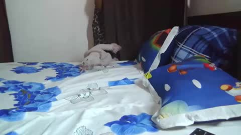 ssexxyred online show from March 4, 10:32 am