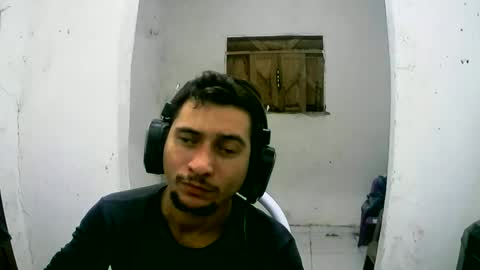 Snapshot of ssjkm chatting on November 27, 2:13 am Daniel online show from November 27, 2:13 am