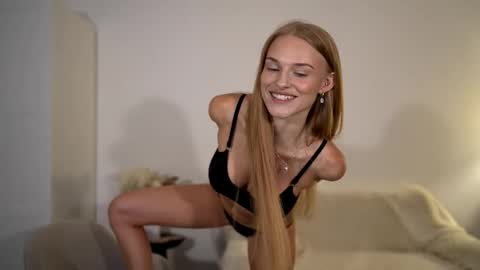 Snapshot of ssscarlett chatting on October 30, 6:41 pm Scarlett online show from October 30, 6:41 pm