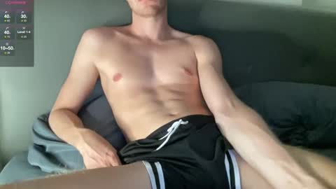 Snapshot of sssssamuel chatting on December 6, 2:28 pm sssssamuel online show from December 6, 2:28 pm