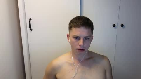 Snapshot of st1vemaster01 chatting on September 30, 3:50 pm st1vemaster01 online show from September 30, 3:50 pm