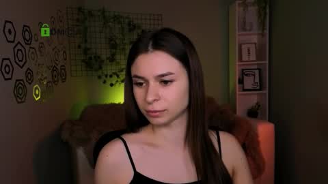 Snapshot of stacey_queen chatting on December 17, 10:10 am stacey_queen online show from December 17, 10:10 am