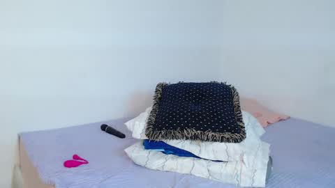 Snapshot of stacey_taylor7 chatting on December 19, 8:44 pm stacey_taylor7 online show from December 19, 8:44 pm