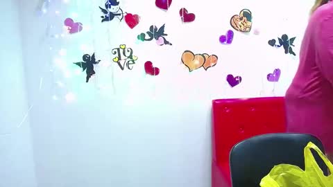 Stacey online show from February 9, 4:07 pm