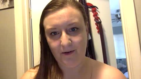 Stacey online show from February 3, 4:12 pm