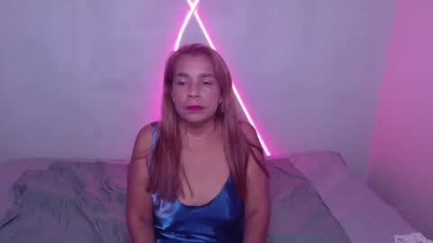 stacy_hall0 online show from December 5, 12:25 pm