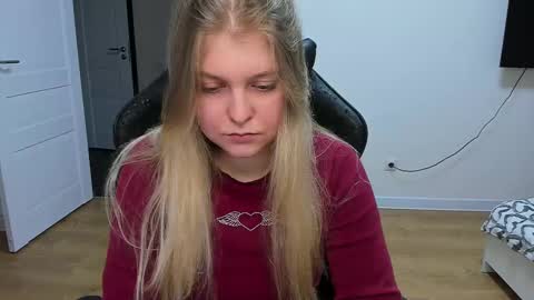 Snapshot of stacy_miraclee chatting on March 6, 3:13 pm Stacy online show from March 6, 3:13 pm