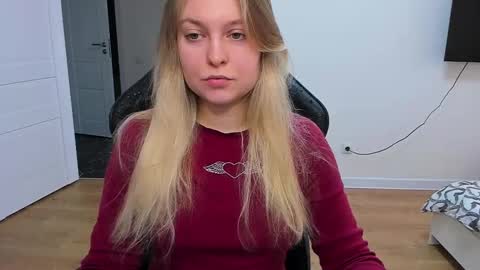 Snapshot of stacy_miraclee chatting on March 7, 10:02 am Stacy online show from March 7, 10:02 am