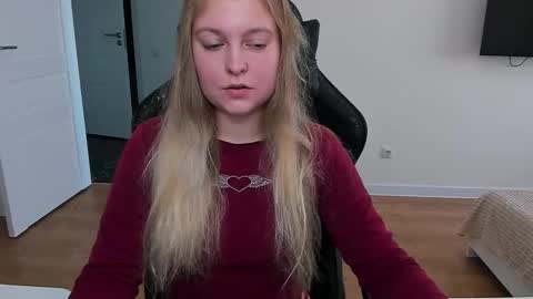 Snapshot of stacy_miraclee chatting on September 9, 2:16 pm Stacy online show from September 9, 2:16 pm