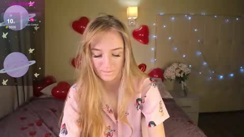 Snapshot of stacy_riiver chatting on February 14, 11:31 am Stacy Mon Tue Wed Thu Fri Sun GMT GMT 3 1000am - 0400pm online show from February 14, 11:31 am