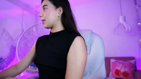 Snapshot of stacycooper_ chatting on June 12, 7:24 pm stacycooper_ online show from June 12, 7:24 pm