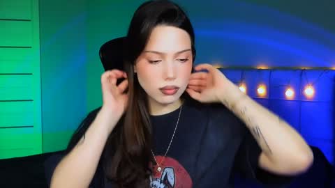 Snapshot of stacygonzales_ chatting on December 10, 6:44 am Bye bye dear See you on December 3st online show from December 10, 6:44 am