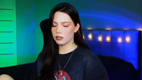 Snapshot of stacygonzales_ chatting on December 10, 9:44 am Bye bye dear See you on December 3st online show from December 10, 9:44 am