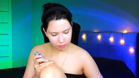 Snapshot of stacygonzales_ chatting on February 2, 6:37 am Bye bye dear See you on December 3st online show from February 2, 6:37 am