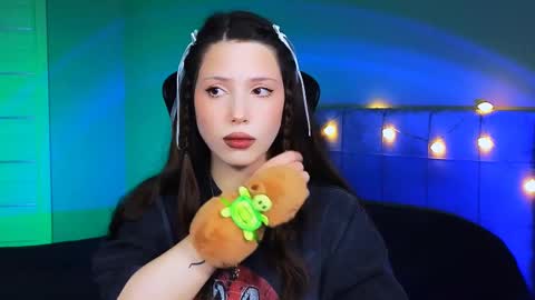 Snapshot of stacygonzales_ chatting on February 15, 9:27 am Bye bye dear See you on December 3st online show from February 15, 9:27 am