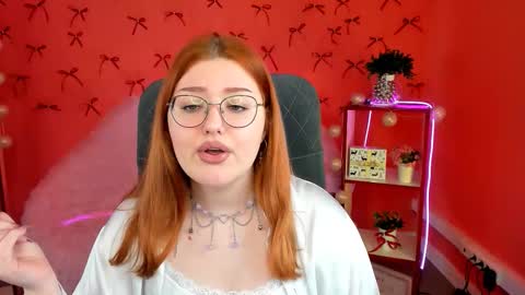 Snapshot of stacyjensen chatting on December 18, 1:50 pm Stasey online show from December 18, 1:50 pm