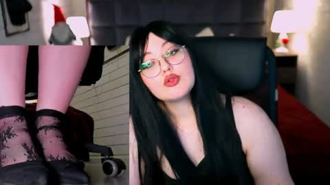 Snapshot of stacyjensen chatting on May 25, 4:13 pm Stasey online show from May 25, 4:13 pm