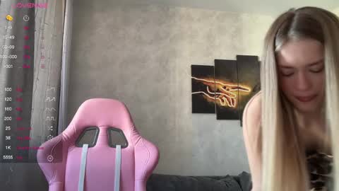 Stacy online show from April 29, 2:15 am