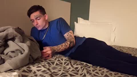 Snapshot of staightupdownbad chatting on November 20, 11:15 pm Straightupdownbad online show from November 20, 11:15 pm