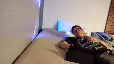 Snapshot of staightupdownbad chatting on November 26, 7:42 am Straightupdownbad online show from November 26, 7:42 am