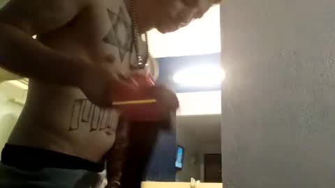 Snapshot of staightupdownbad chatting on November 30, 6:45 pm Straightupdownbad online show from November 30, 6:45 pm