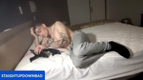 Straightupdownbad online show from January 19, 9:13 am