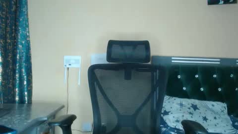 calvin online show from May 23, 4:18 am