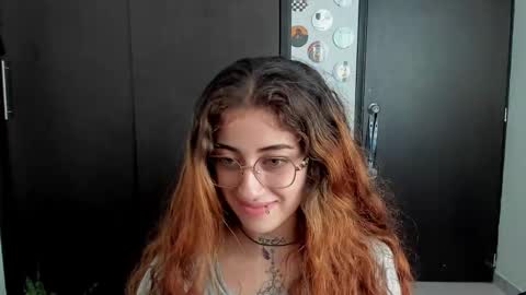 Snapshot of star_shooting chatting on October 22, 10:09 pm star_shooting online show from October 22, 10:09 pm