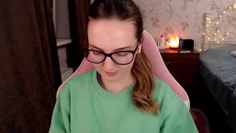 Snapshot of star_shopping chatting on December 4, 4:16 pm Alice online show from December 4, 4:16 pm