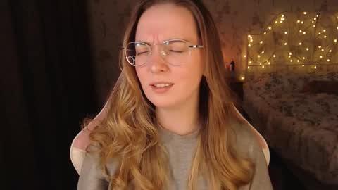 Snapshot of star_shopping chatting on December 22, 12:39 am Alice online show from December 22, 12:39 am