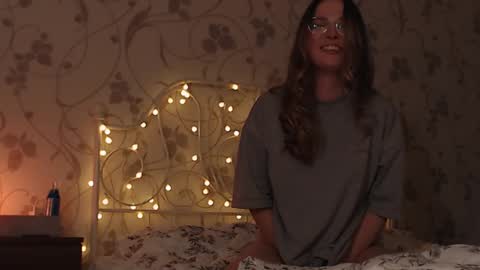 Snapshot of star_shopping chatting on December 22, 3:44 am Alice online show from December 22, 3:44 am