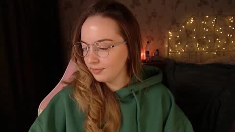 Snapshot of star_shopping chatting on December 24, 1:06 am Alice online show from December 24, 1:06 am