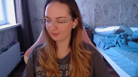 Snapshot of star_shopping chatting on January 2, 5:14 am Alice online show from January 2, 5:14 am