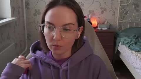 Snapshot of star_shopping chatting on February 4, 8:46 am Alice online show from February 4, 8:46 am