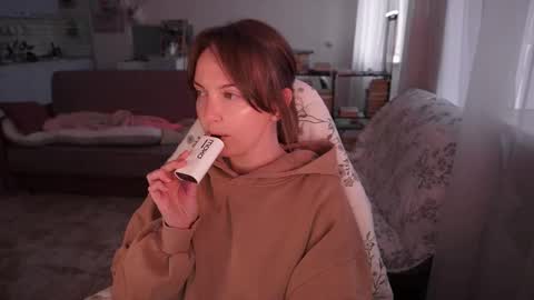 Snapshot of star_shopping chatting on September 12, 10:15 am Alice online show from September 12, 10:15 am