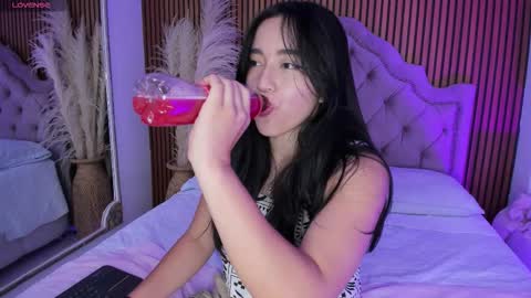 Snapshot of starbutterflyy_ chatting on January 14, 4:51 am STAR online show from January 14, 4:51 am