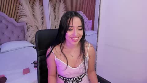 Snapshot of starbutterflyy_ chatting on February 2, 5:39 am STAR online show from February 2, 5:39 am