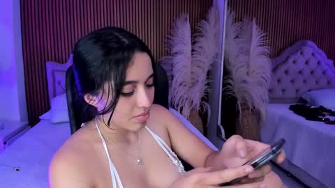 Snapshot of starbutterflyy_ chatting on March 2, 7:15 am STAR online show from March 2, 7:15 am