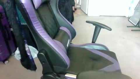 Snapshot of starella___saxxxton chatting on October 26, 6:03 pm starella___saxxxton online show from October 26, 6:03 pm