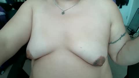 Snapshot of starella___saxxxton chatting on May 9, 10:48 pm starella___saxxxton online show from May 9, 10:48 pm