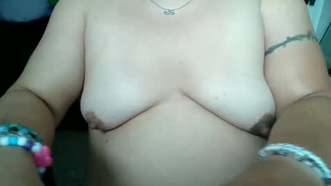 Snapshot of starella___saxxxton chatting on June 5, 5:29 pm starella___saxxxton online show from June 5, 5:29 pm