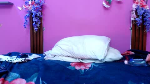 Snapshot of starfishanal21 chatting on May 6, 8:36 pm alejandra online show from May 6, 8:36 pm