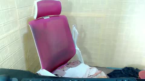 Snapshot of starfuckyut chatting on November 15, 4:43 am juicyFoxCocky online show from November 15, 4:43 am