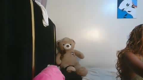 lia online show from February 22, 5:33 pm