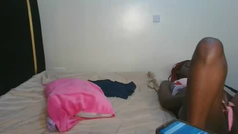 lia online show from March 12, 12:50 am