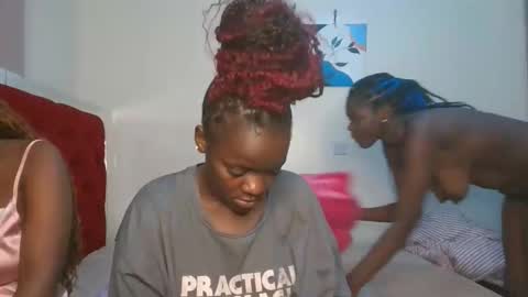 lia online show from March 17, 5:38 pm