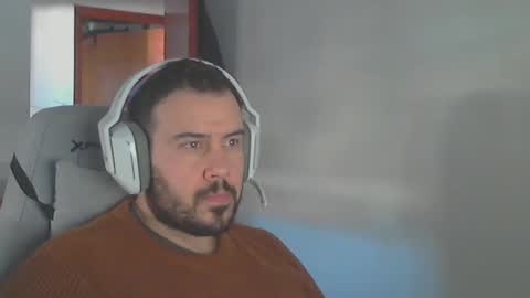 Snapshot of stark_86 chatting on February 9, 1:46 pm stark_86 online show from February 9, 1:46 pm