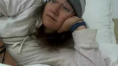 Snapshot of starlagurl chatting on January 22, 2:35 pm starlagurl online show from January 22, 2:35 pm