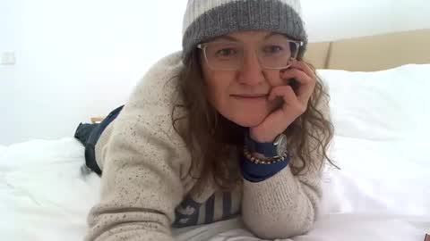 Snapshot of starlagurl chatting on February 5, 4:48 am starlagurl online show from February 5, 4:48 am