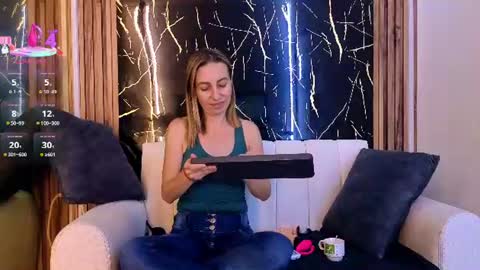 starlight_mature23_aws online show from July 18, 8:45 pm